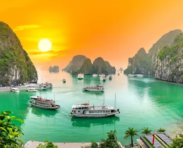 Embrace Vietnam's natural beauty with TravelTaxi - The breathtaking Halong Bay.