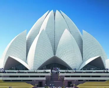 Experience the spiritual serenity of Akshardham Temple with TravelTaxi's guided tours in Delhi.