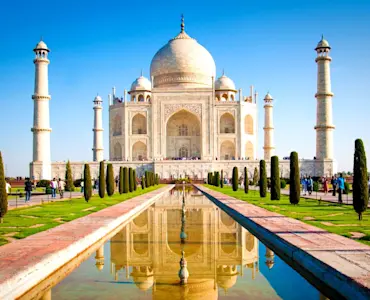 Witness Agra's vibrant festivals with TravelTaxi - The colorful Taj Mahotsav.