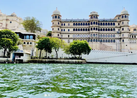 Udaipur City Palace | Rajasthan Royal Residence | TravelTaxi