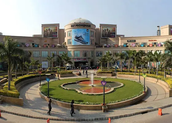 Discover cultural diversity at Dastkari Haat with TravelTaxi's artisan tours in Vasant Kunj, New Delhi.