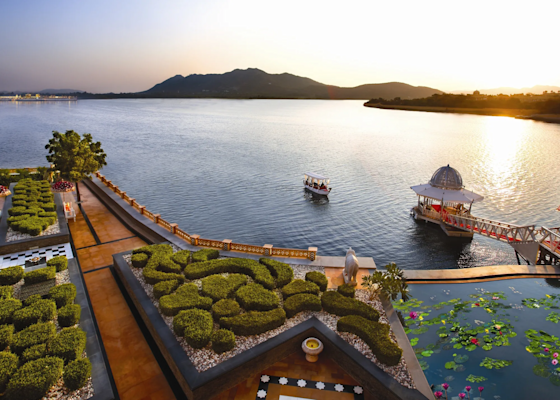 Discover Udaipur's iconic splendor with TravelTaxi - The majestic City Palace.