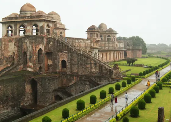 Explore the majestic Amber Fort in Jaipur with TravelTaxi - A UNESCO World Heritage Site showcasing Rajput grandeur.