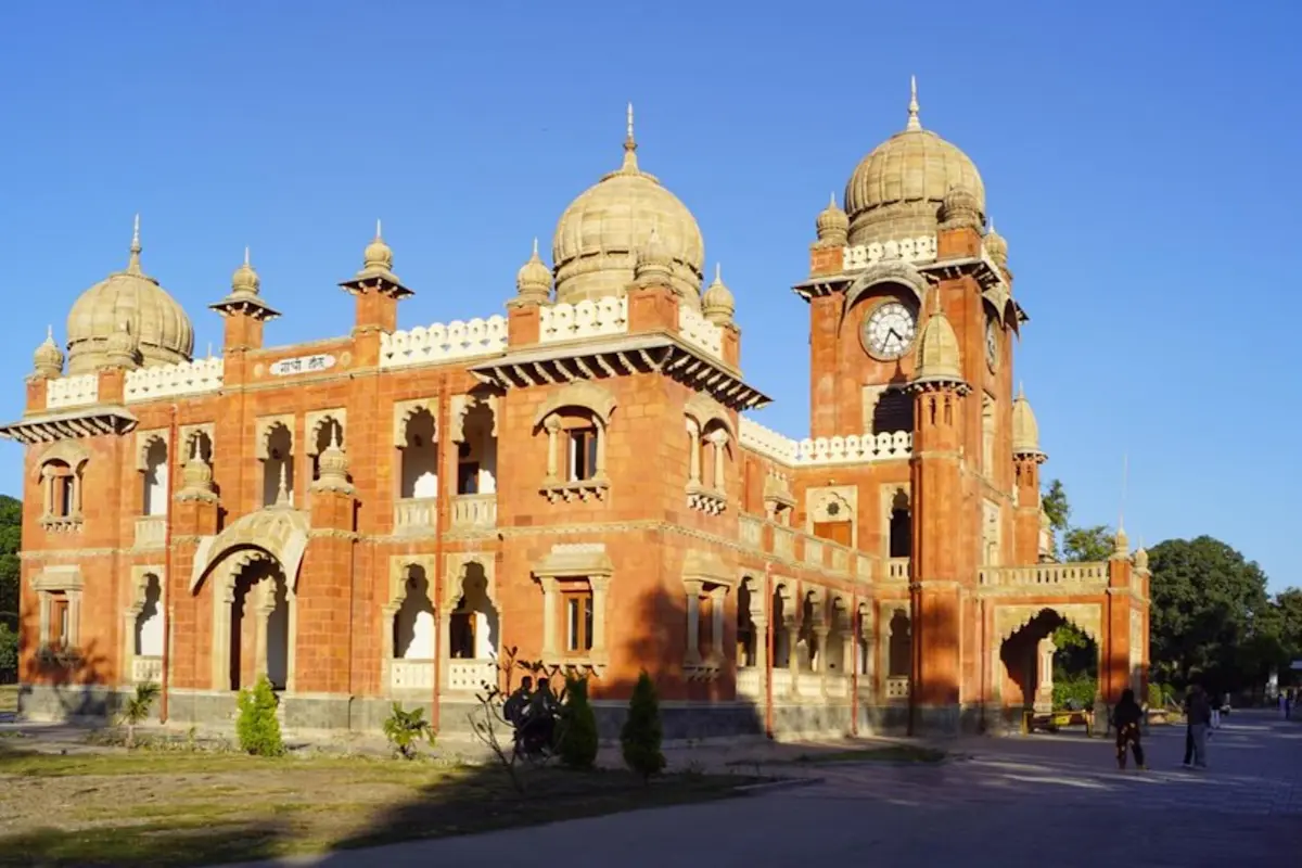 Experience local charm at Karol Bagh Puja Park with TravelTaxi's community tours in New Delhi.