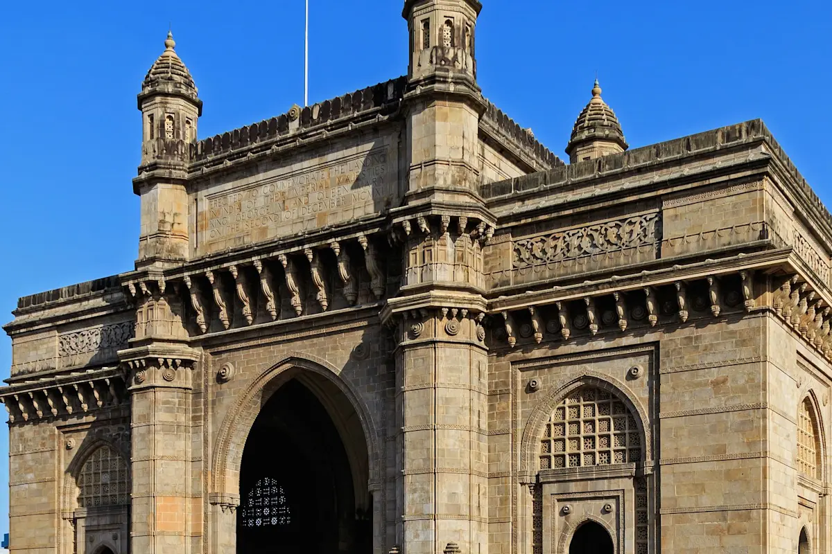 Discover the iconic Gateway of India with TravelTaxi's guided tours in Mumbai, Maharashtra.
