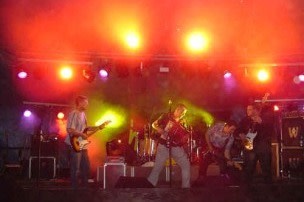 Kenneh tijdens Lustrum Feest HIK, Hummelo 2004.