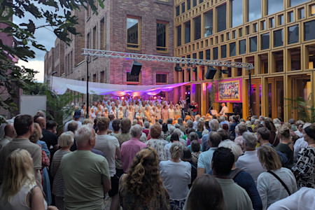 PXL 20250628 195819449