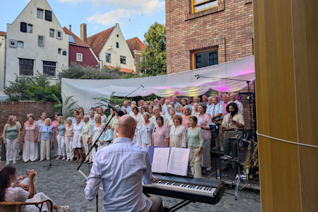 PXL 20250628 190435808