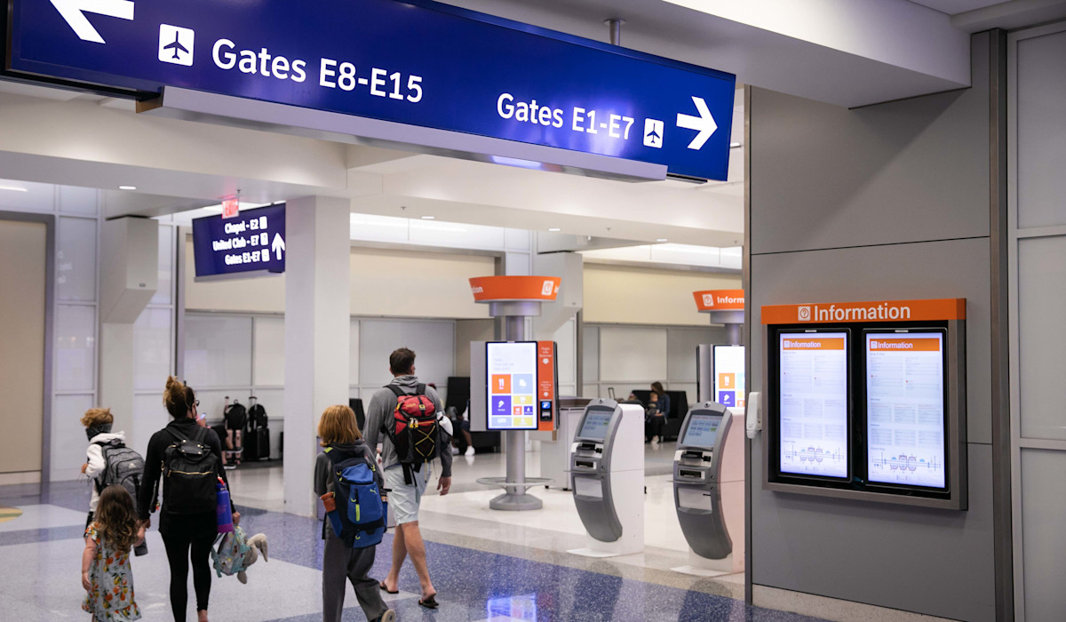 Terminal E Interior Passengers01