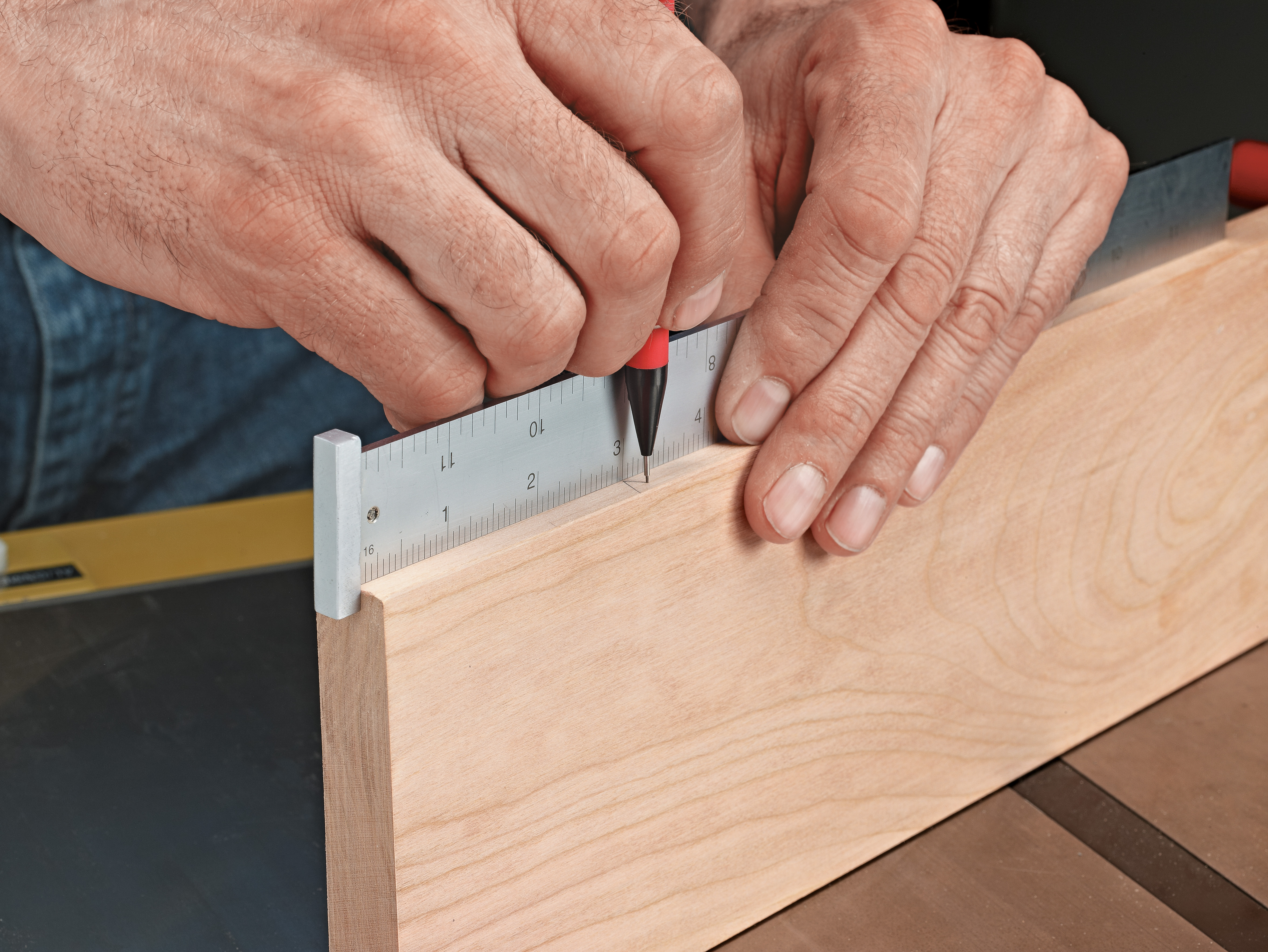 marking wood using ruler and mechanical pencil