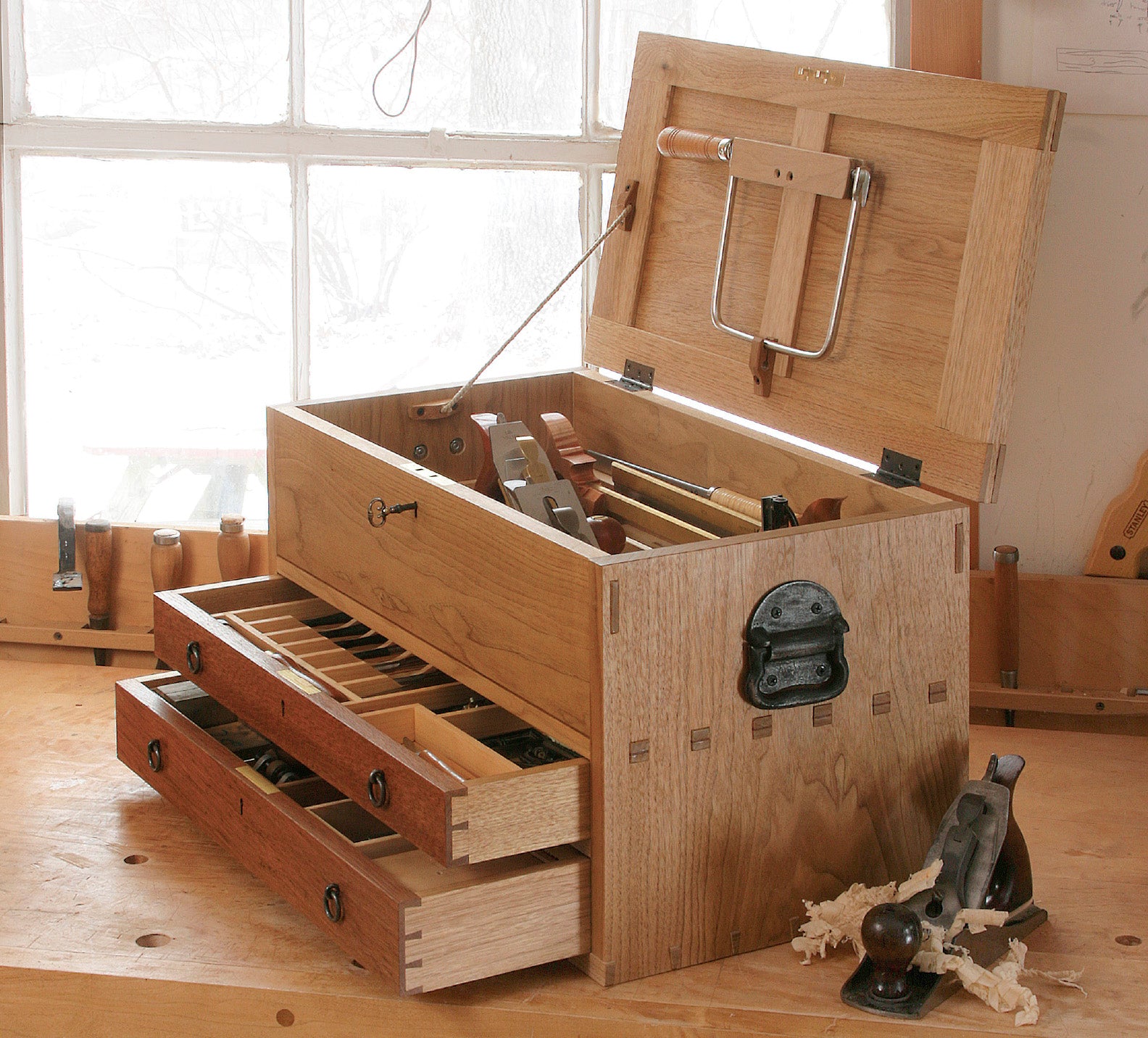 Essential tool chest