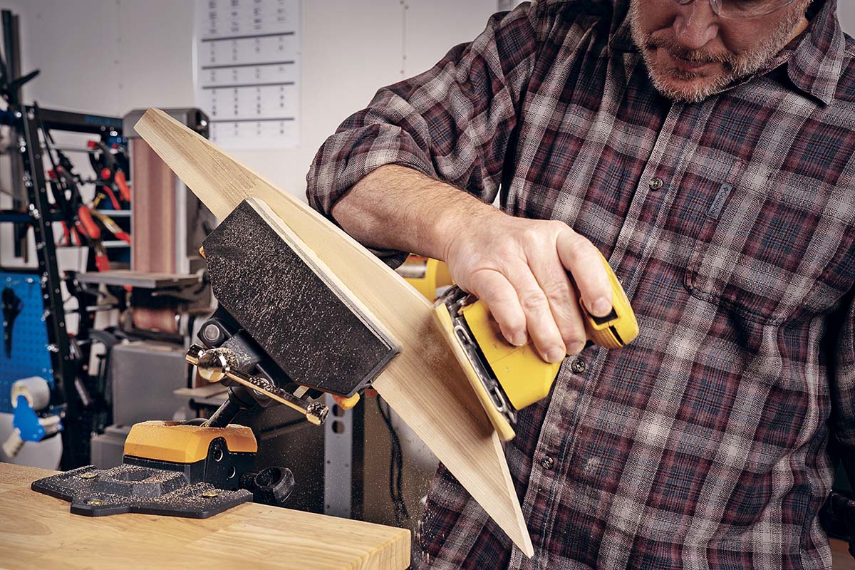 positioning the vise to lock in place with the lever under the base