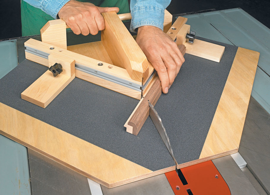 table-saw-miter-sled
