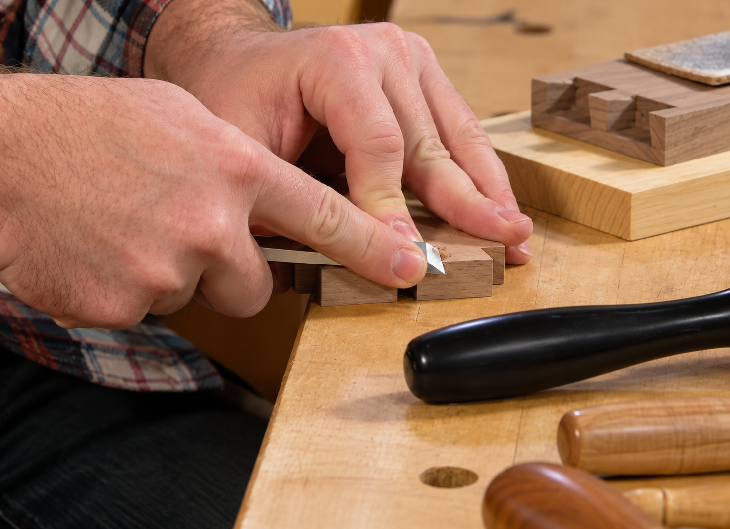 chamfering-edge-half-blind-dovetail