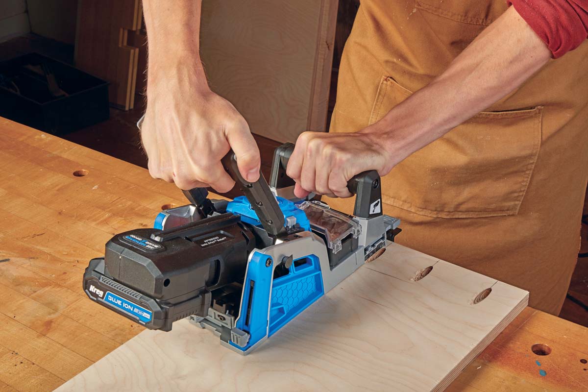 image showing how the Kreg Rebel Pocket Hole Joiner's start button