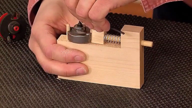 Router Bit Bearing Removal Jig