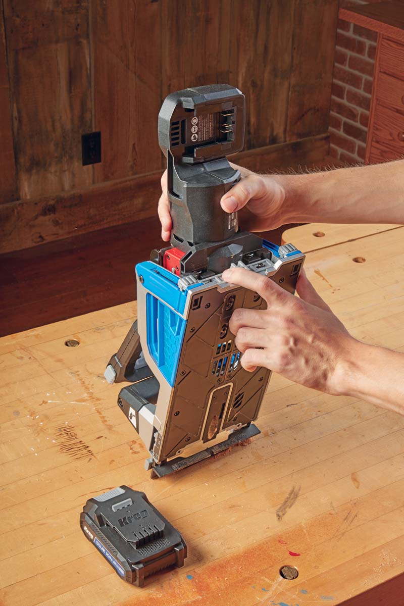 image showing how the Kreg Rebel Pocket Hole Joiner's lever works