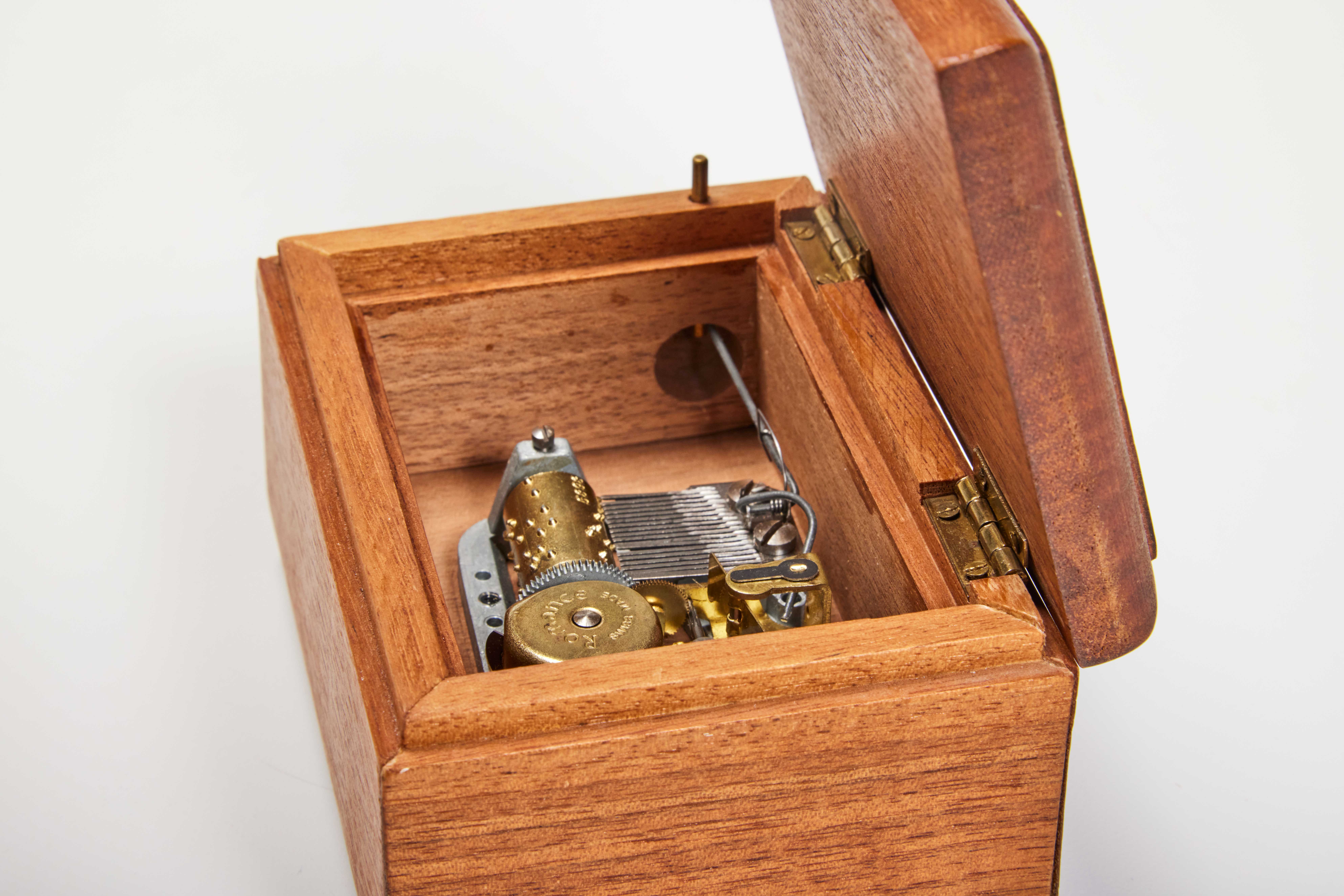 music box with metal hinges