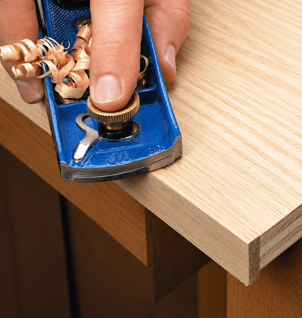 Hand Planing a Clean Wooden Edge