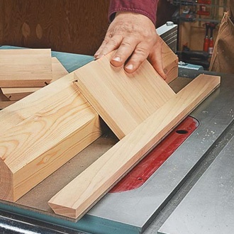 Clever Table Saw Jig