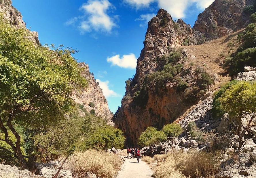 Group hiking in the Gorge of Vultures