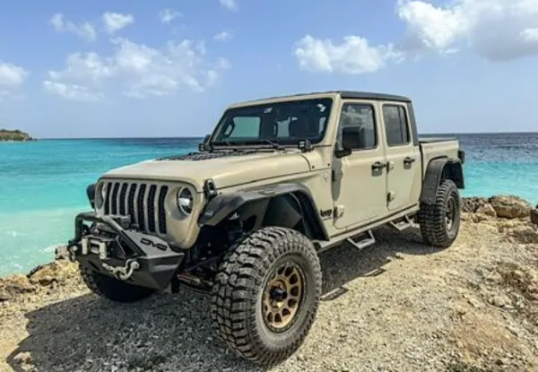 Booking Cars Curaçao (1)