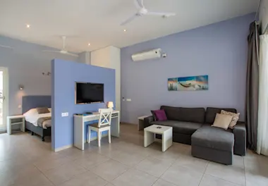 Blue Bay Lodges - Sunny Curacao