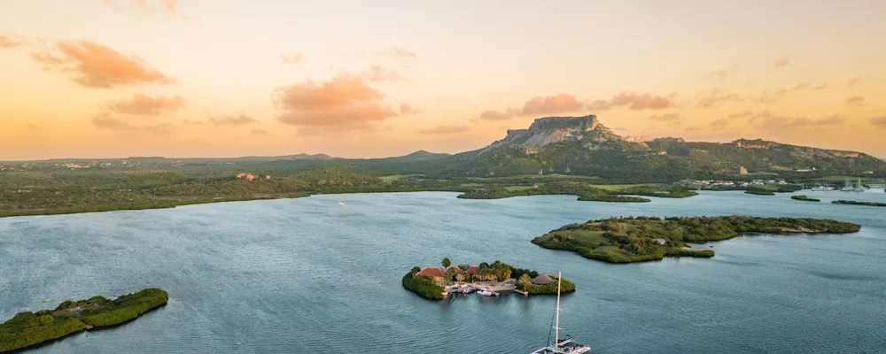 How many days on curacao