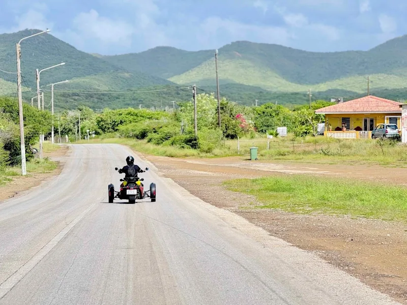 Drive in curacao