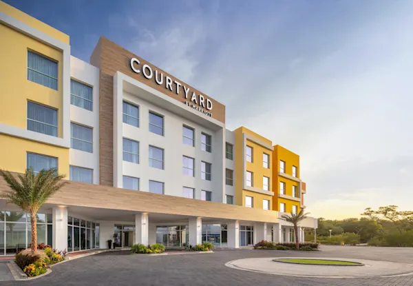 Courtyard by Marriot (2) (1)