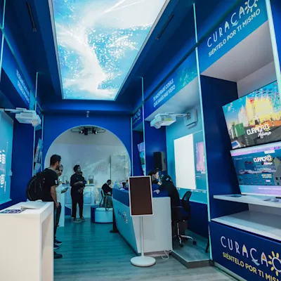 Curacao experience local