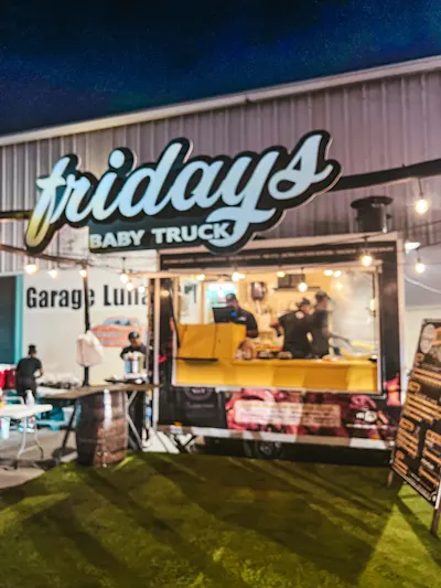 Friday’s Baby Truck, Caracasbaaiweg
