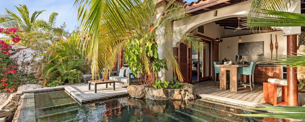 Baoase - Superior Beach Front Pool Suite
