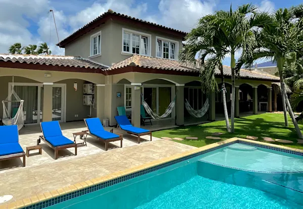 Hibiscus Beach House B & B