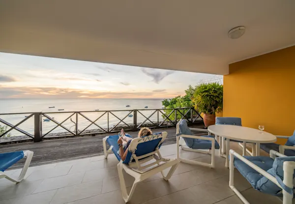 All West Apartments & Diving (1)