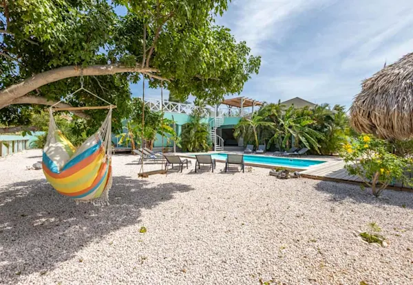 Villa Bananas 2