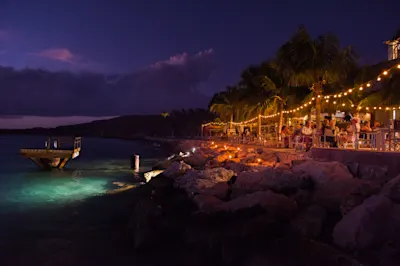 Karakter Curacao by Night