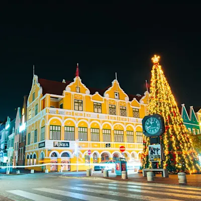 Punda Penha at Night