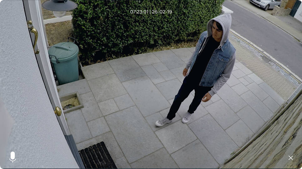 Example of Hive View Outdoor live security camera footage automatically recording events
