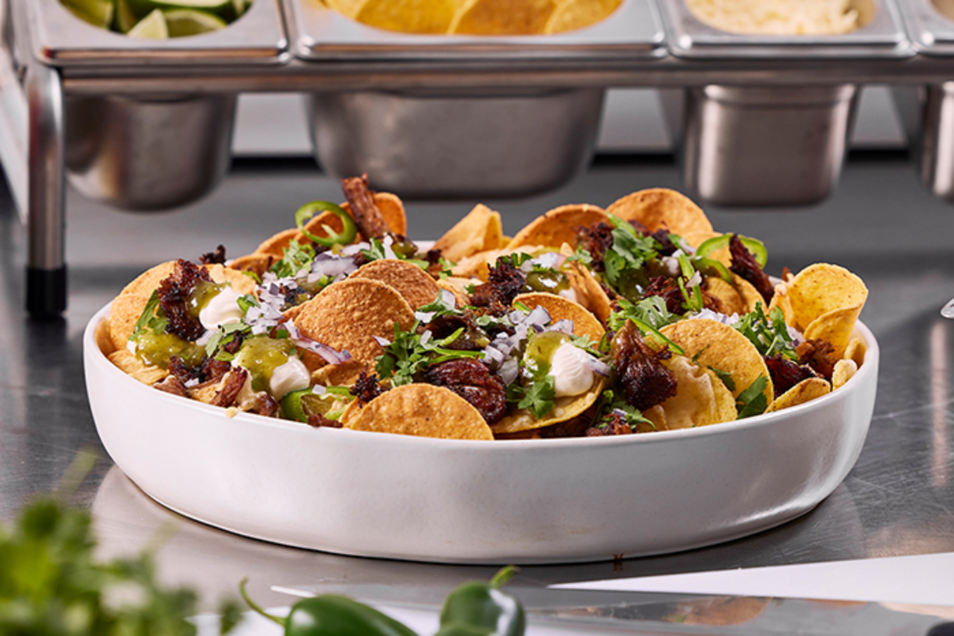 Nacho plate salsa verde 4-3