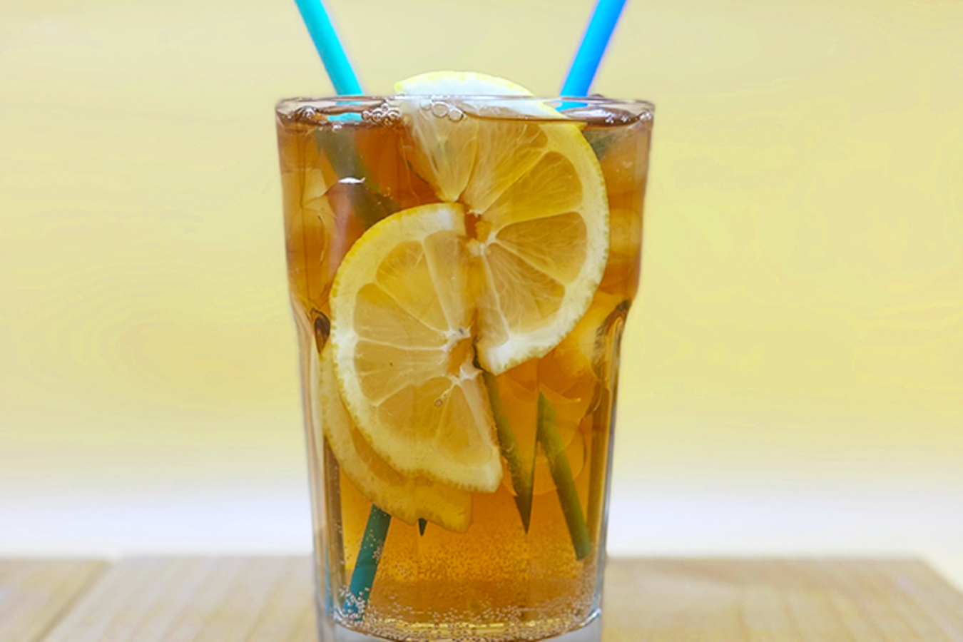 Ginger tea spritzer