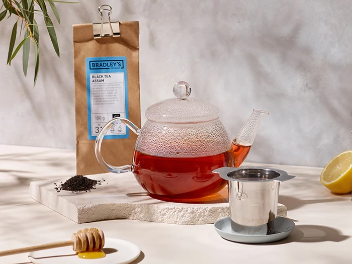 Bradley's tea teapot, Assam black tea