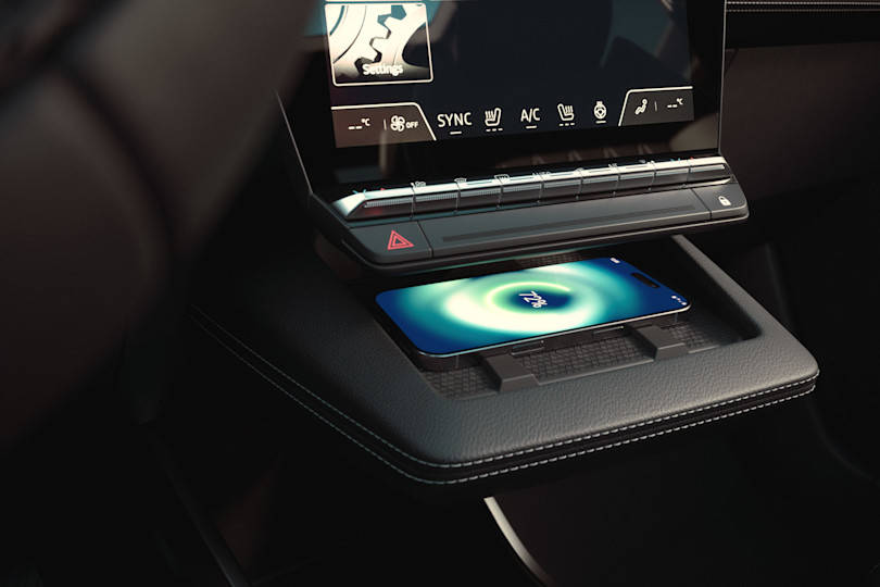 Foto: Interiør og ladematte for mobil i Eclipse Cross