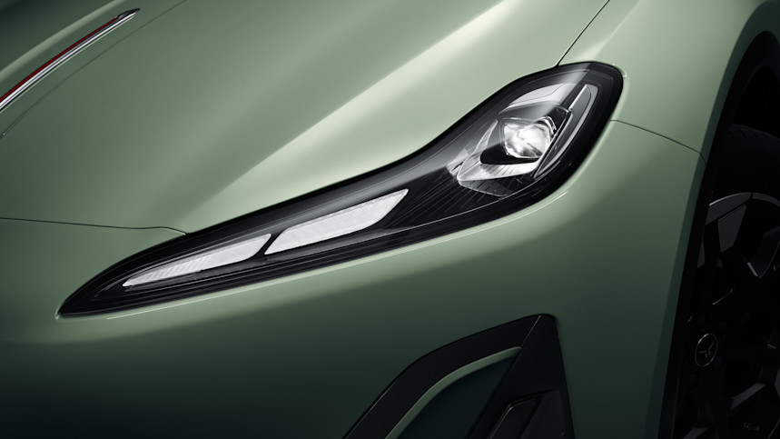 EHS5 Headlight 16 9.jpg