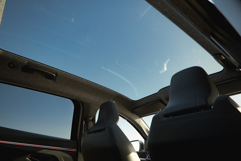 Foto: Elektrokromatisk glasstak i Eclipse Cross