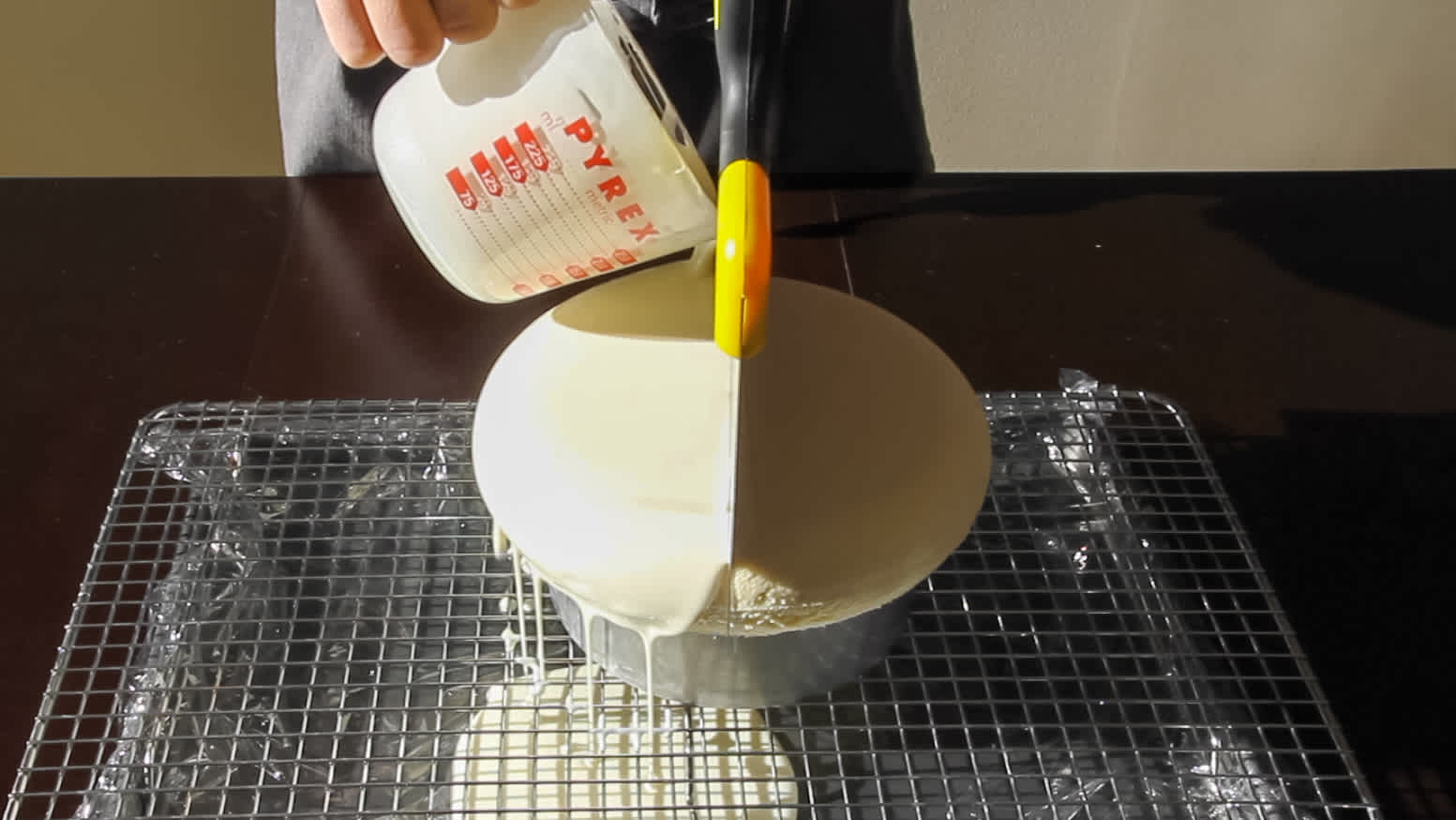 pour-white-mirror-glaze-over-entremet