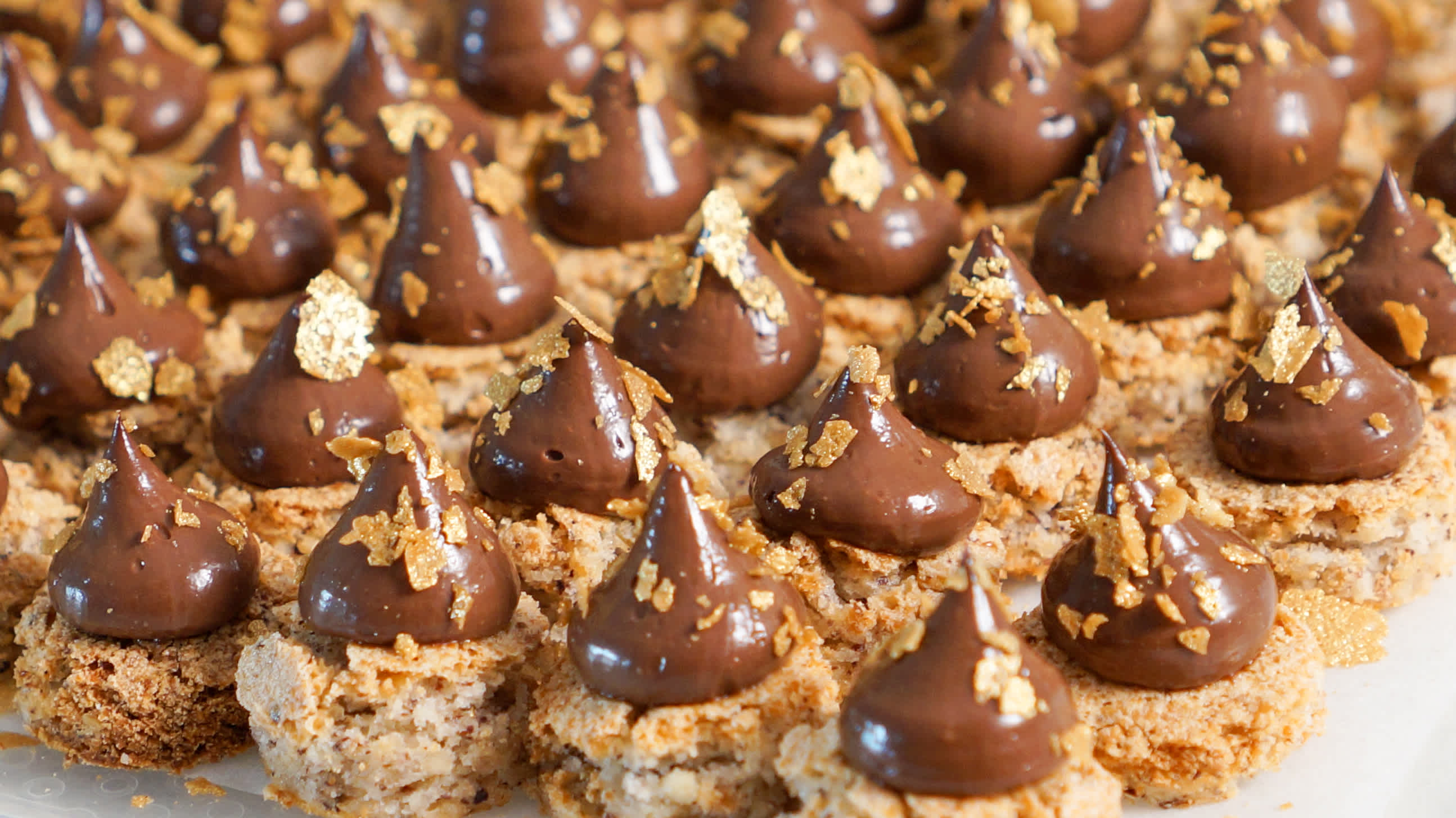 Chocolate Hazelnut One Bites Edge