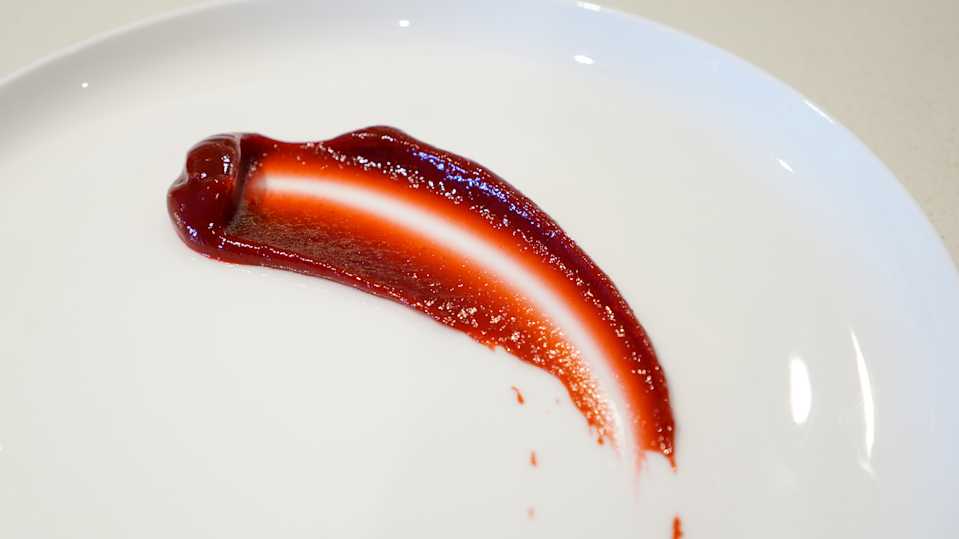 raspberry-gel-plated-dessert-swipe