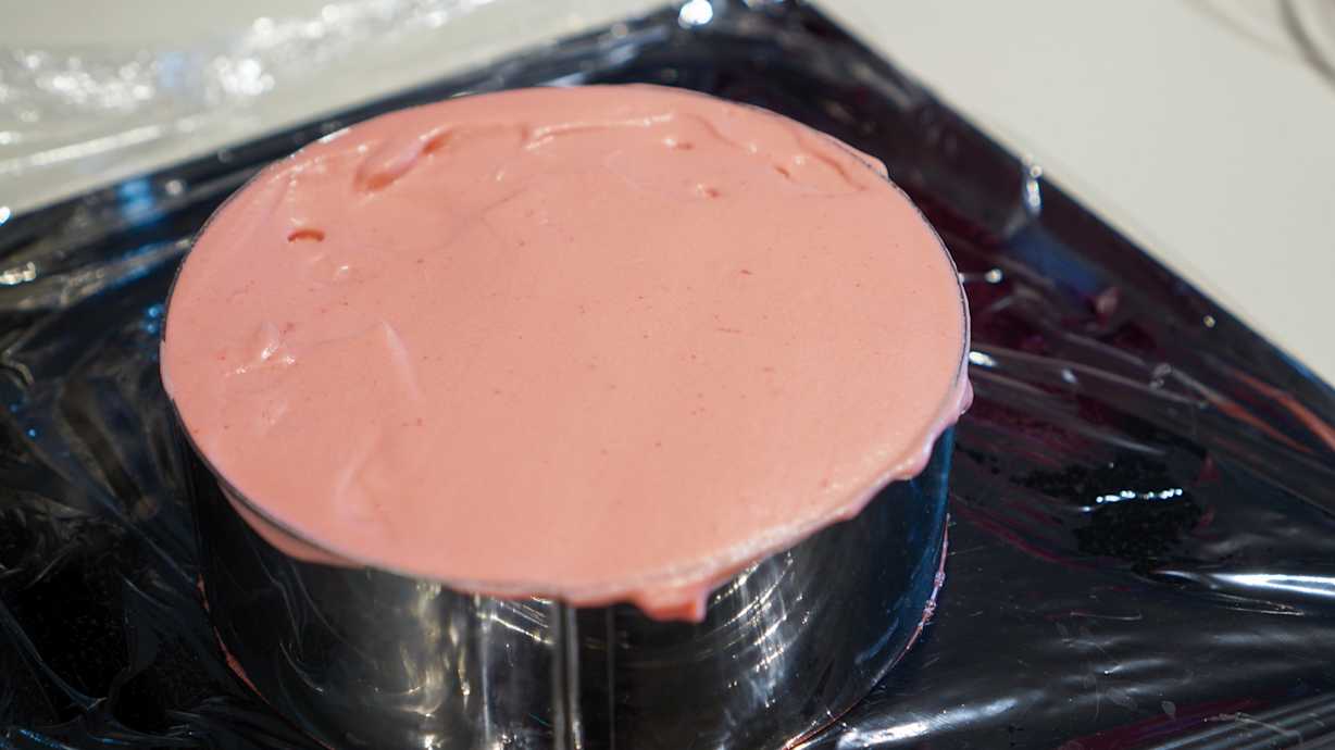 raspberry-cloud-mousse-in-mould