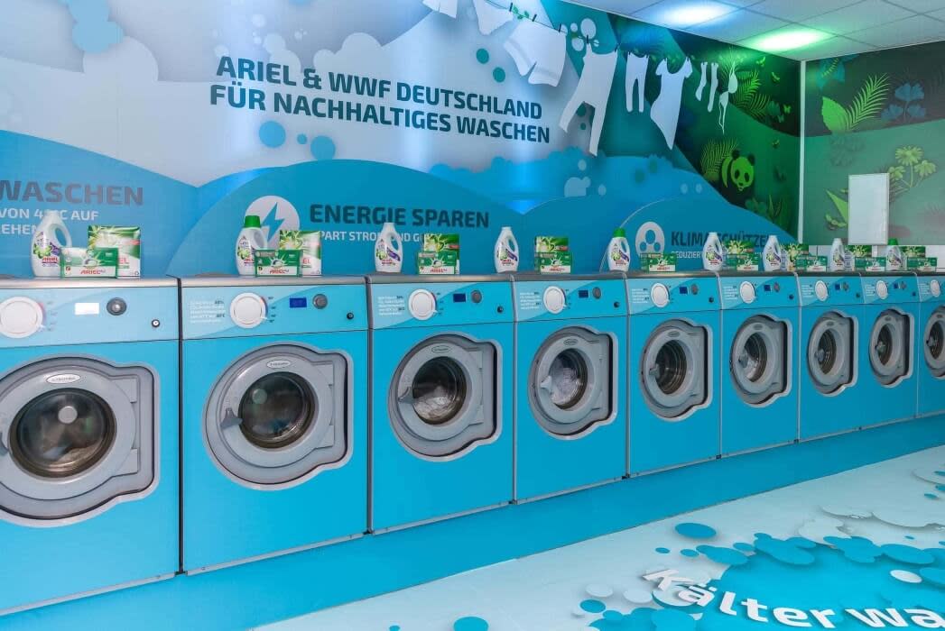 Der Kaltwaschsalon von WWF und Ariel zeigt wie man nachhaltiger waschen kann.